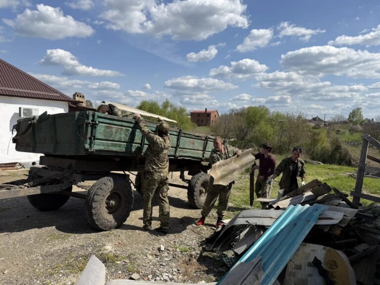 c86ac032-0da7-44d4-80a1-a7c2d69d25d2