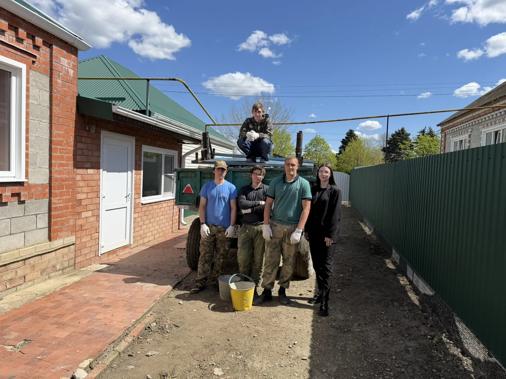 f6876e8c-64b2-4b85-aecc-2a002ad96265